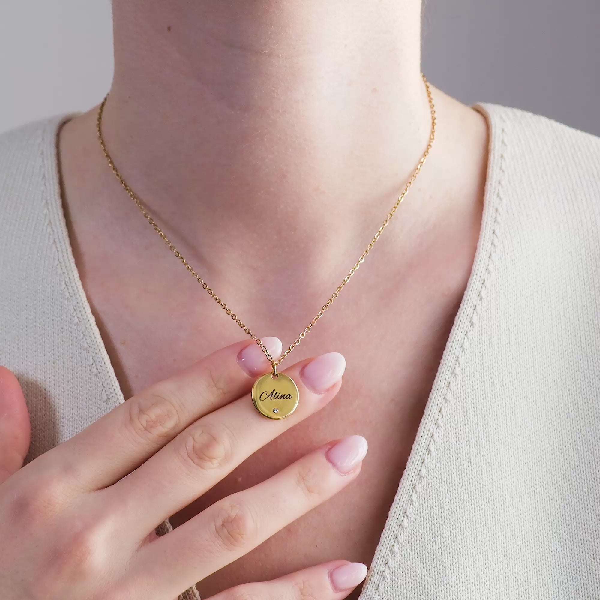 Collana con piccole placche di zircone