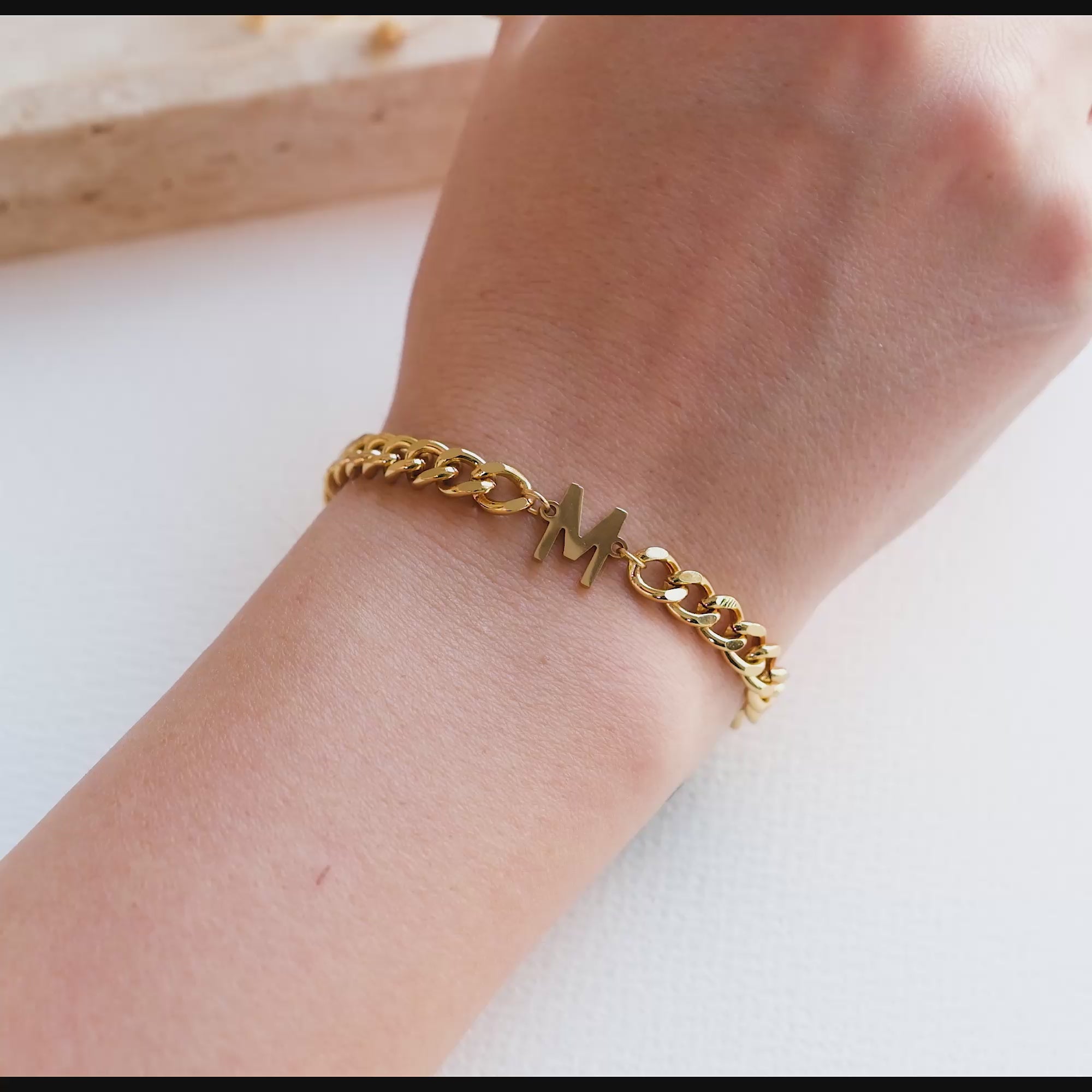 Braccialetti iniziali per partner